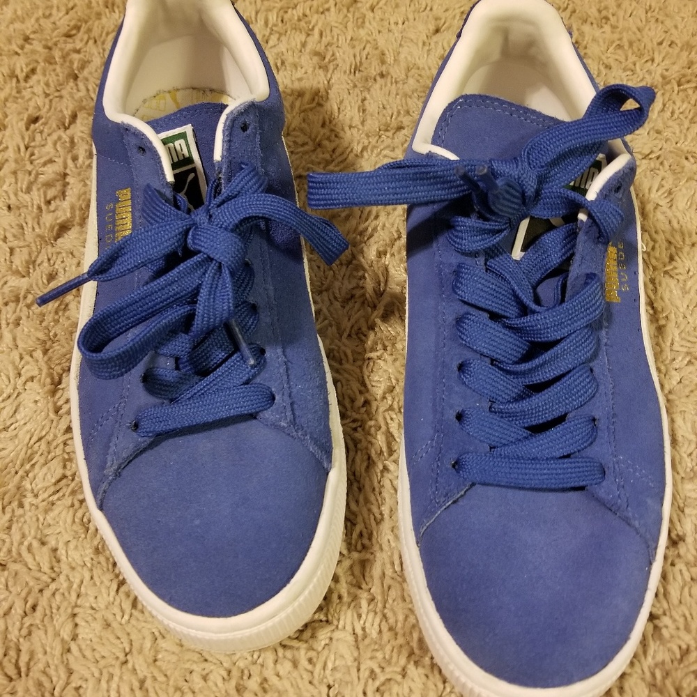 Sneakers
